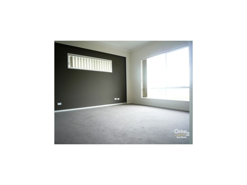 2 Carisbook Circuit, Tarneit VIC 3029