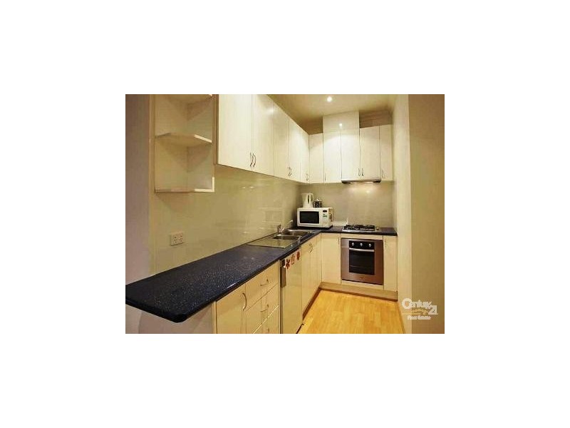 2/30 Yardley Street, Maidstone VIC 3012