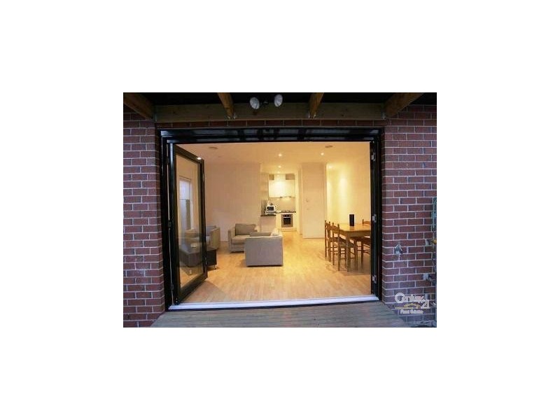 2/30 Yardley Street, Maidstone VIC 3012