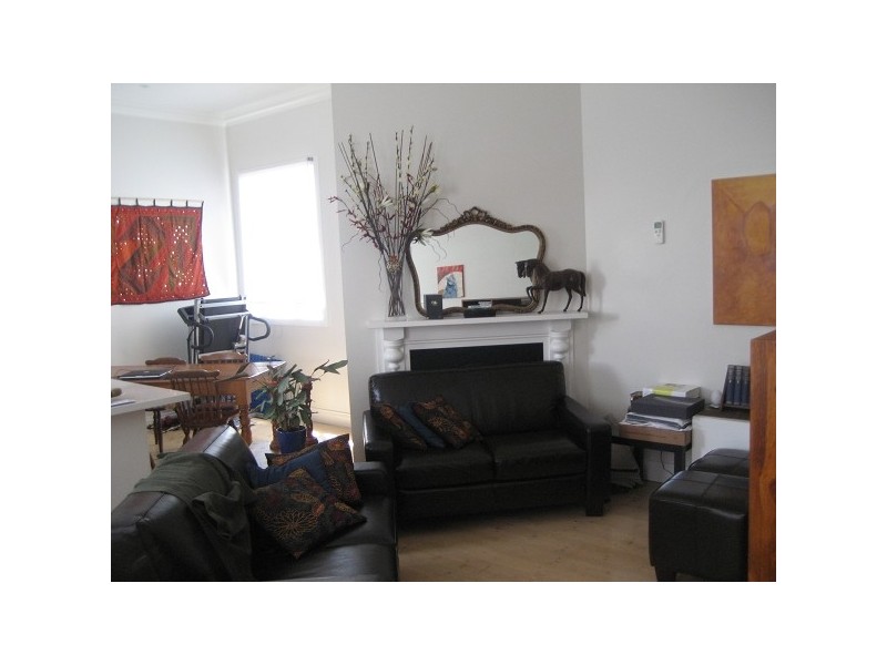 28 Hamilton Street, Seddon VIC 3011