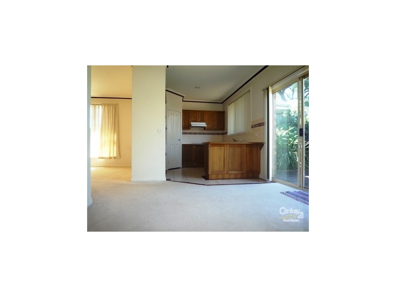 2/18 Rose Street, Altona VIC 3018