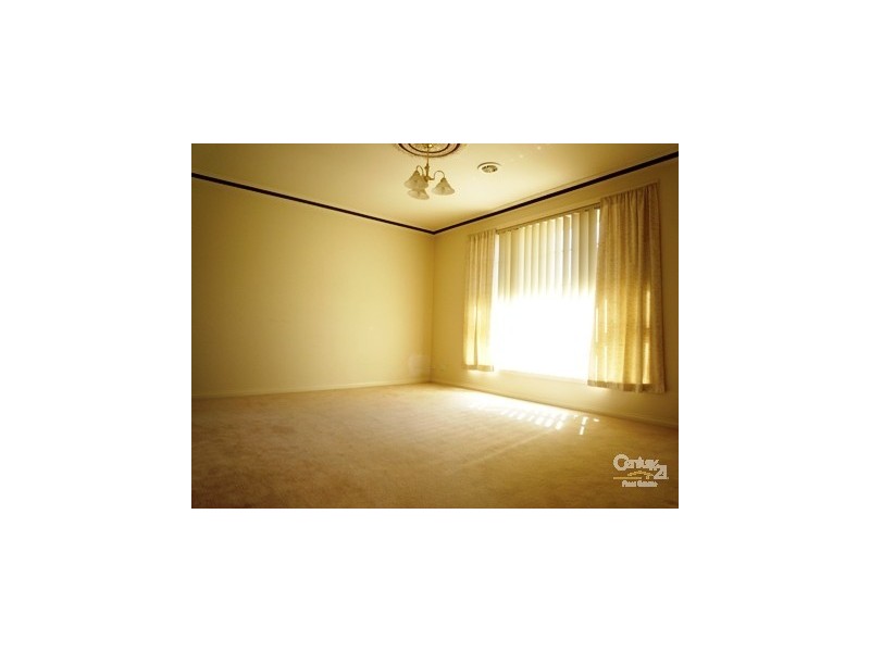 2/18 Rose Street, Altona VIC 3018