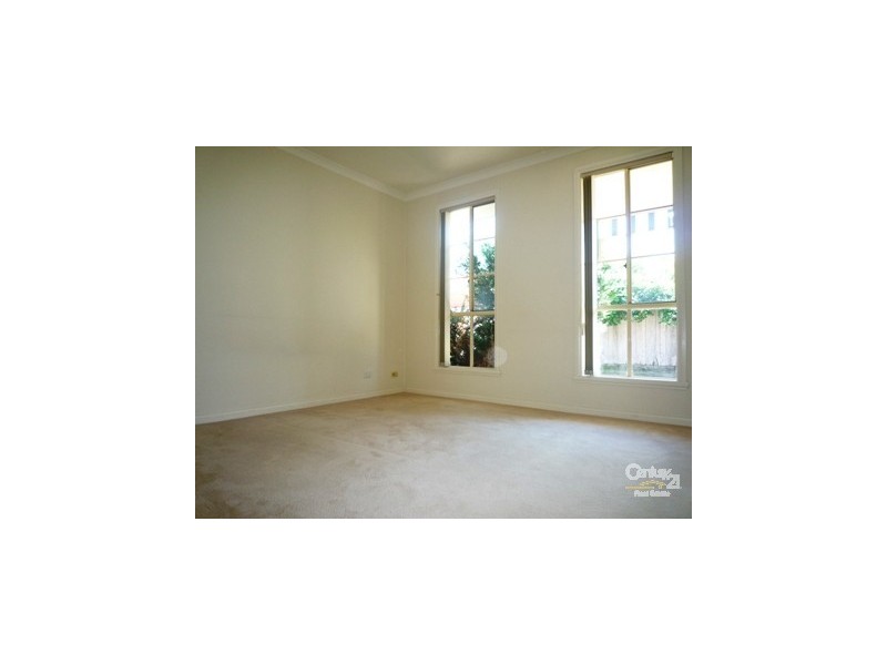 2/18 Rose Street, Altona VIC 3018