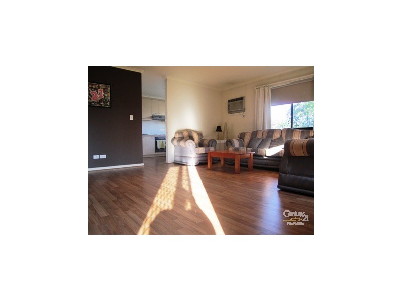 2/30 Mambourin Street, Werribee VIC 3030