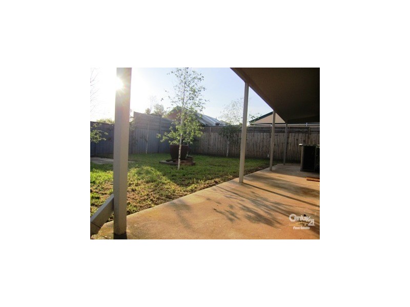 2/30 Mambourin Street, Werribee VIC 3030