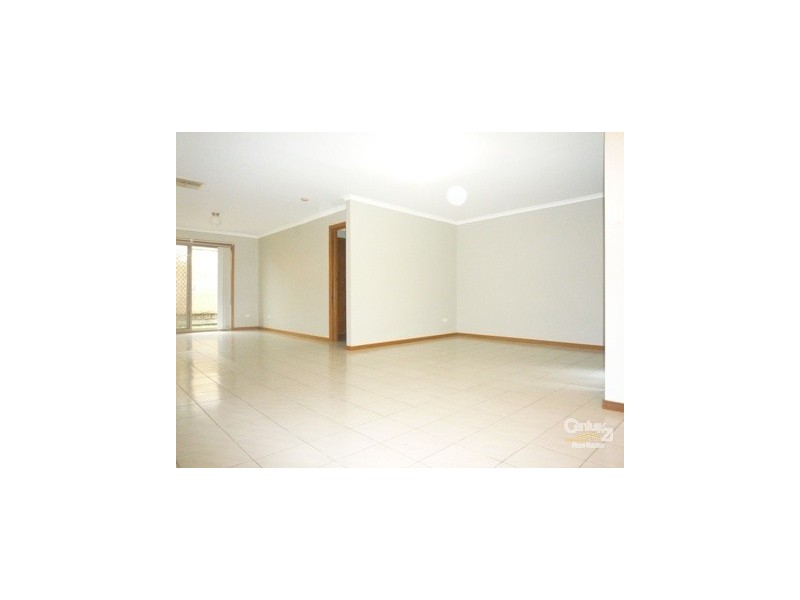 1/290 Taylors Road, Delahey VIC 3037