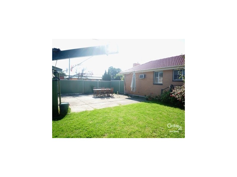 29 Chifley Avenue, Altona VIC 3018