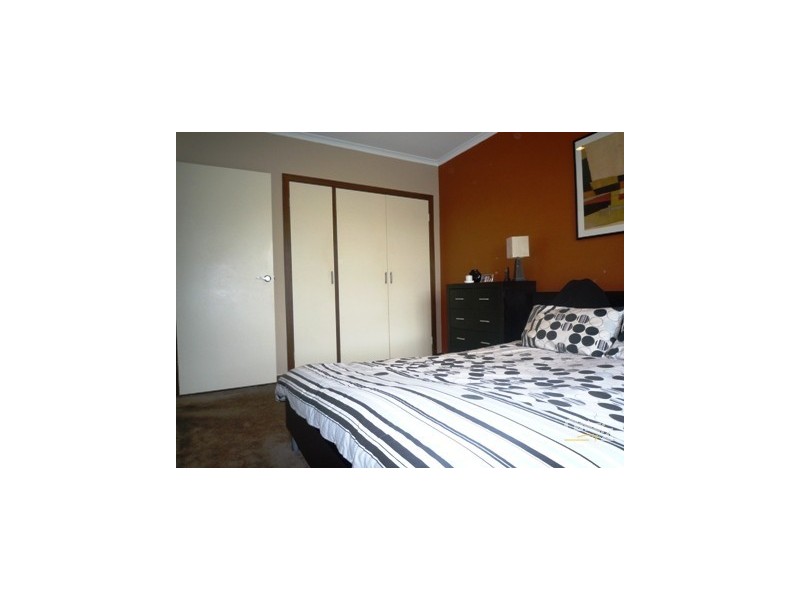 1/180 Queen Street, Altona VIC 3018