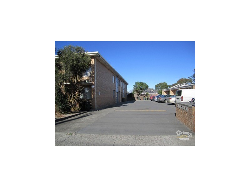 2/262 Civic Parade, Altona VIC 3018