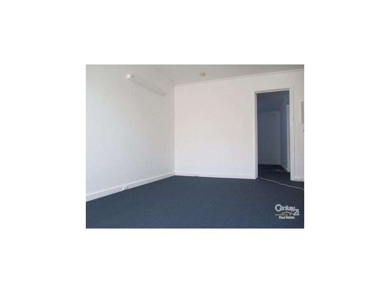 2/262 Civic Parade, Altona VIC 3018