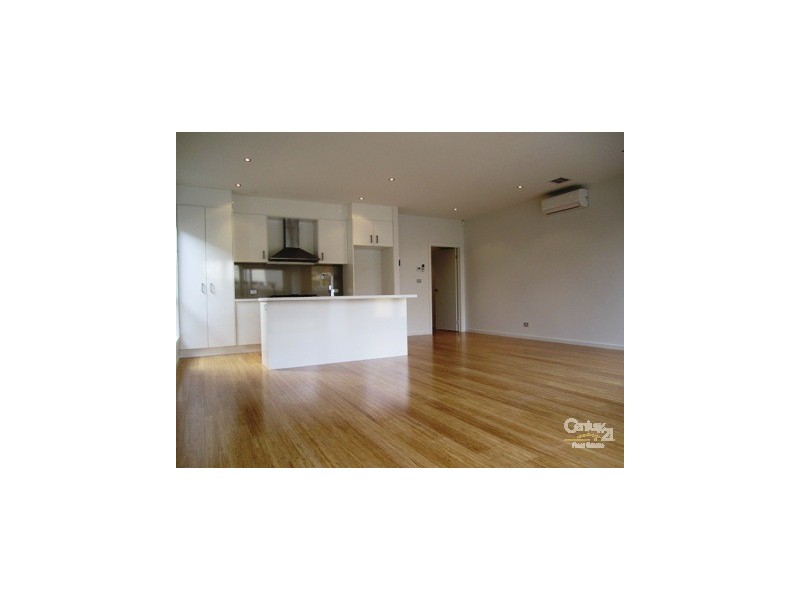 1/21 Dove Ave, Altona VIC 3018