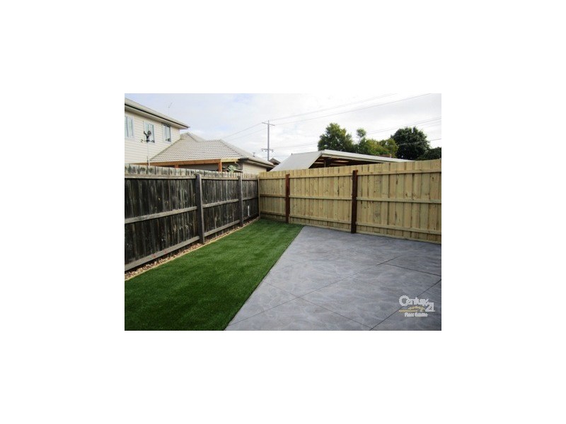 1/21 Dove Ave, Altona VIC 3018