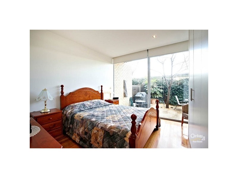 3/237 Esplanade, Altona VIC 3018