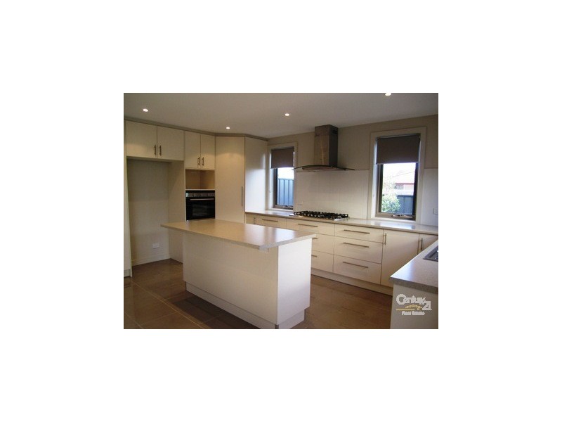 1/43 Burt Street, Altona VIC 3018