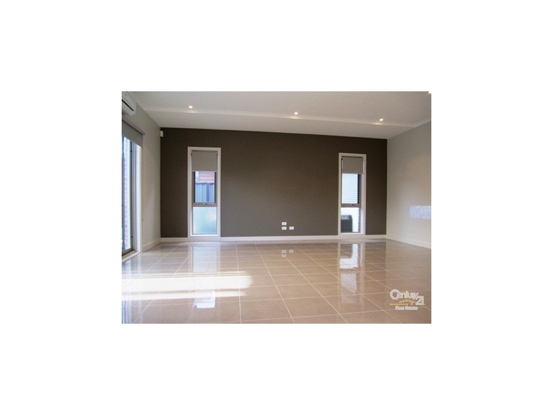 1/43 Burt Street, Altona VIC 3018