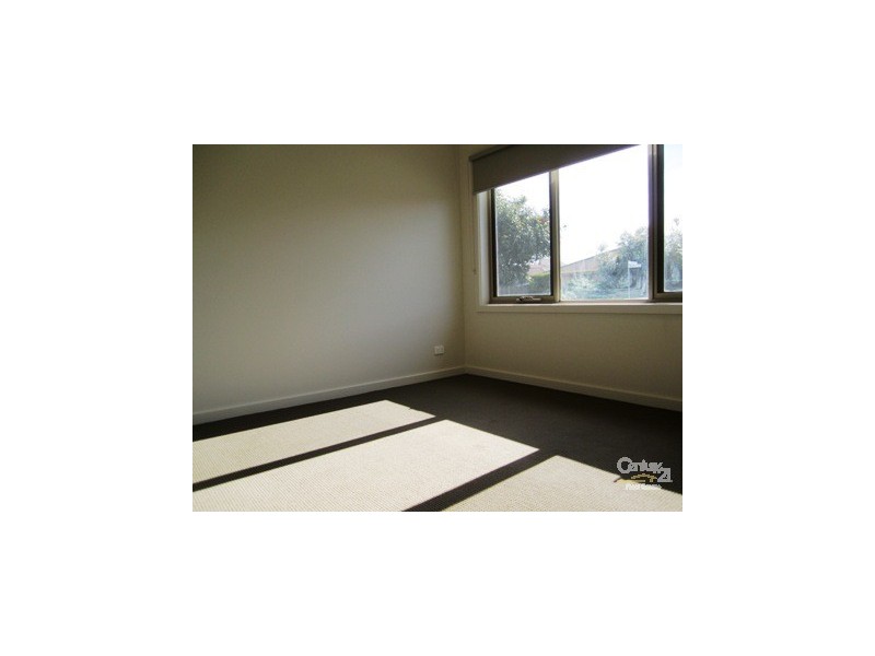 1/43 Burt Street, Altona VIC 3018