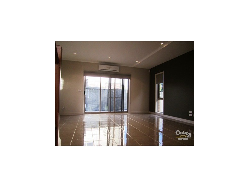 1/43 Burt Street, Altona VIC 3018