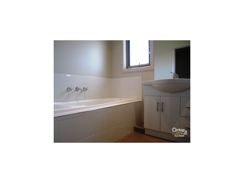 1/43 Burt Street, Altona VIC 3018