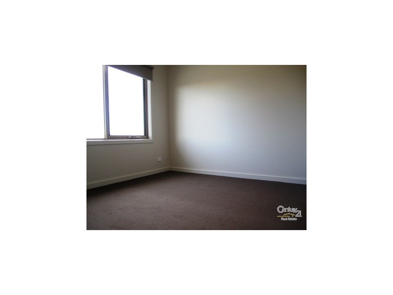 1/43 Burt Street, Altona VIC 3018