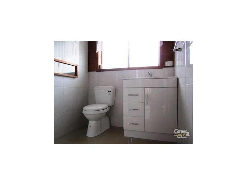 2 Finley Rd, Altona VIC 3018