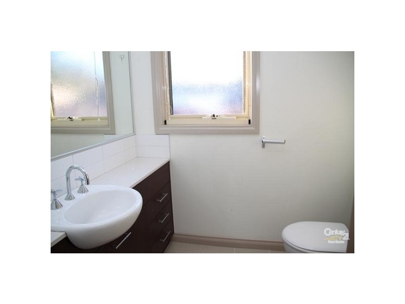 2/7 MAY STREET, Doncaster East VIC 3109