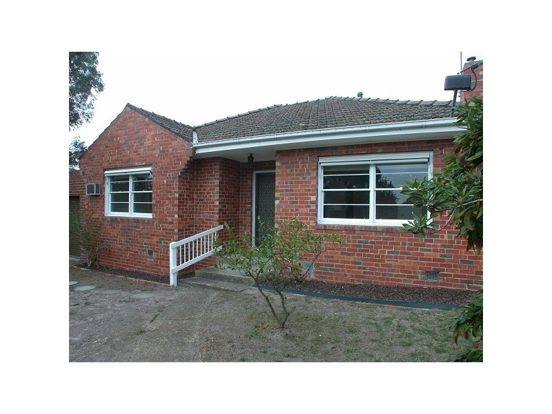 1/8 Sweyn Street, Balwyn North VIC 3104