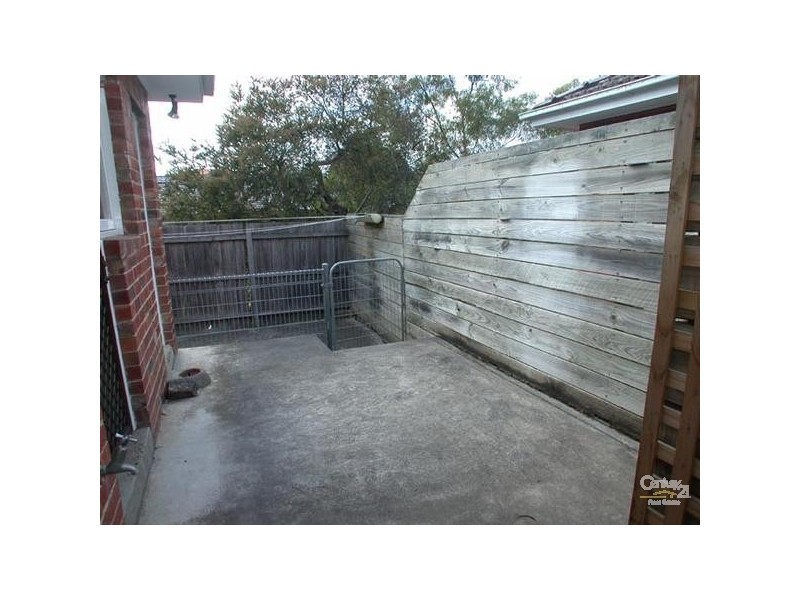 1/8 Sweyn Street, Balwyn North VIC 3104