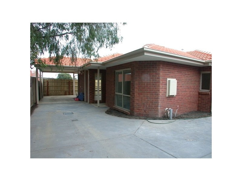 2/78 Robinlee Avenue, Burwood East VIC 3151