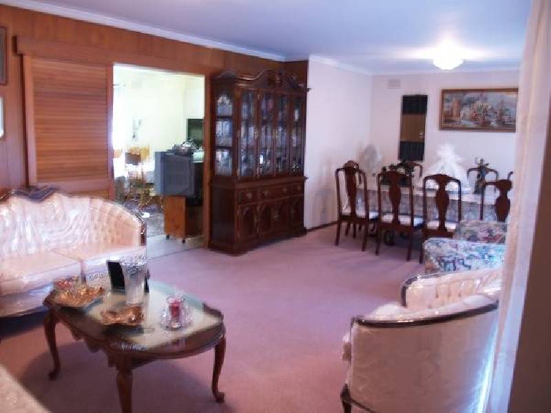 1 Meadows Court, Chadstone VIC 3148