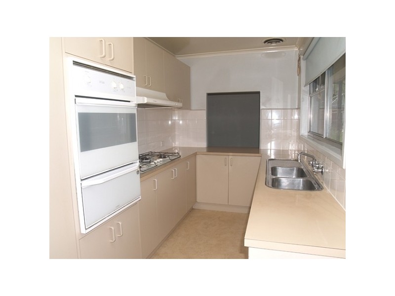 16 Patricia Court, Yallambie VIC 3085