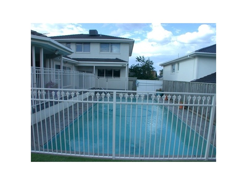 42 Tidcombe Crescent, Doncaster East VIC 3109