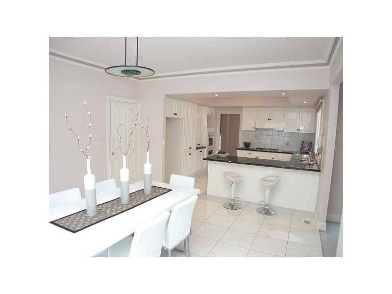 44 Tidcombe Crescent, Doncaster East VIC 3109