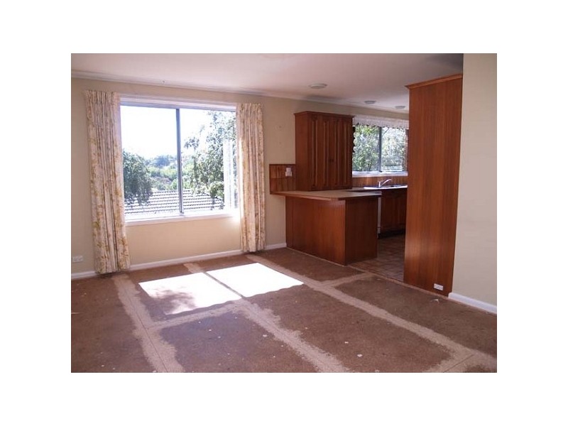 73 Wetherby Rd, Doncaster VIC 3108