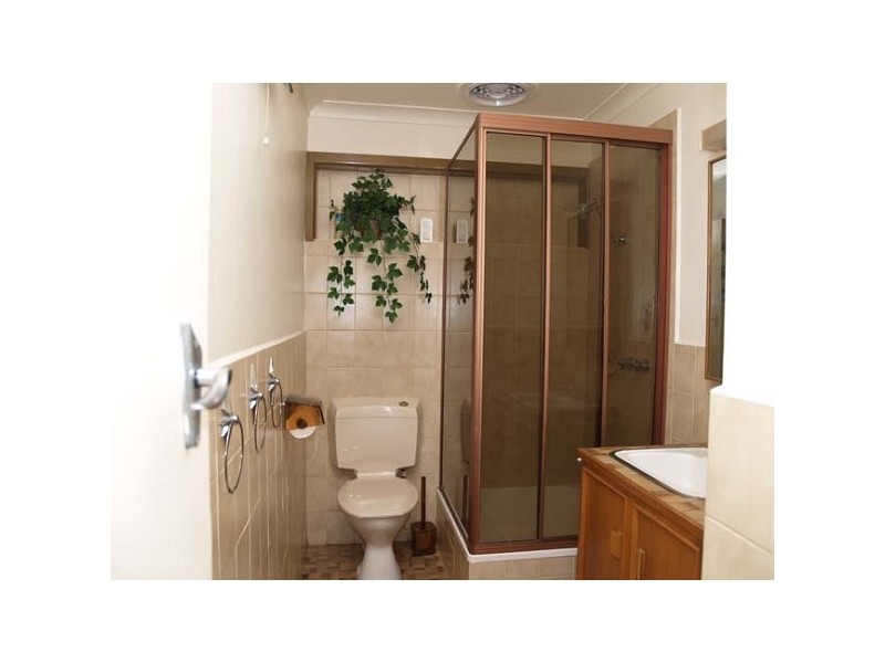 73 Wetherby Rd, Doncaster VIC 3108