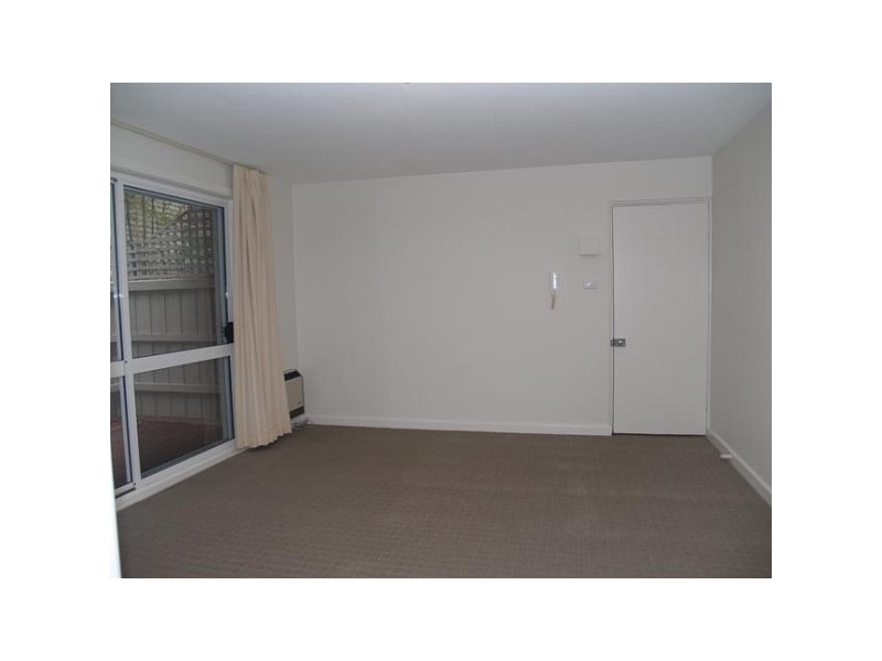 2/62 Gourlay Street, St Kilda East VIC 3183