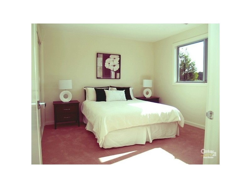1 /1082 Doncaster Road, Doncaster East VIC 3109
