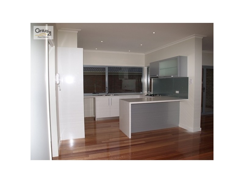 1 /1082 Doncaster Road, Doncaster East VIC 3109
