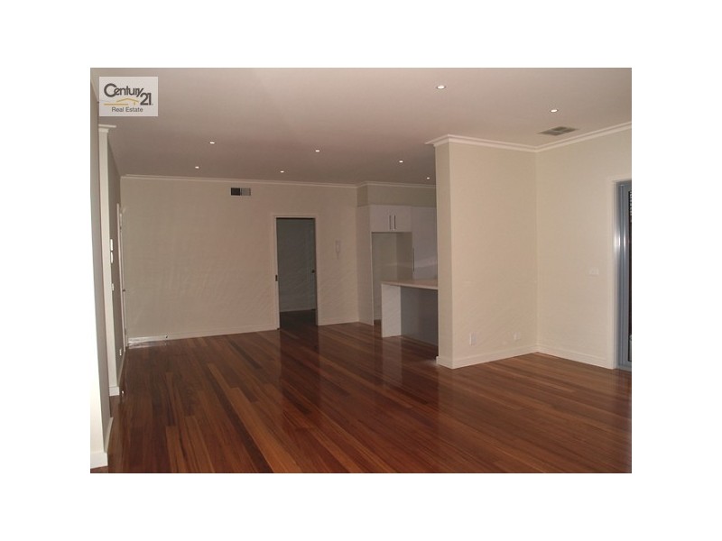 1 /1082 Doncaster Road, Doncaster East VIC 3109