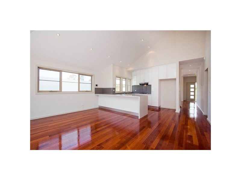 25 Reserve Rd, Ringwood VIC 3134