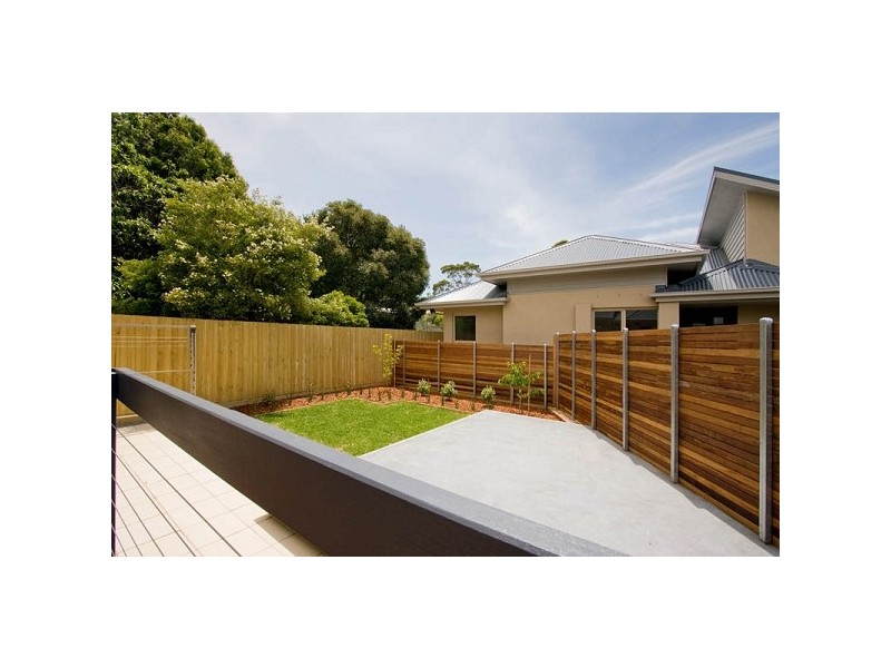 25 Reserve Rd, Ringwood VIC 3134