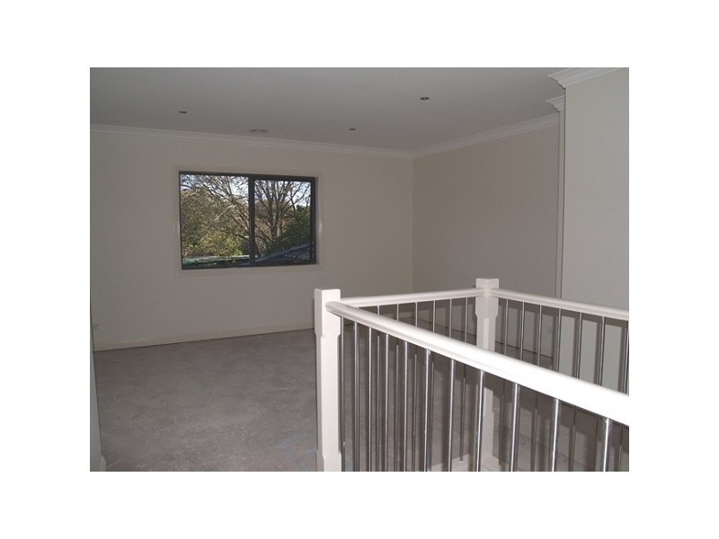 2/1093 Doncaster Rd, Doncaster East VIC 3109