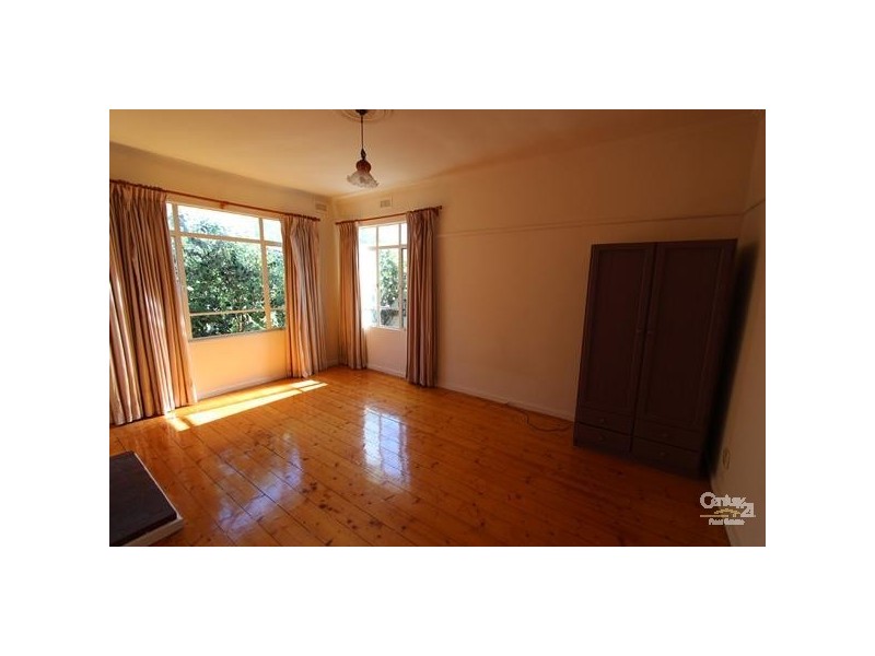 111 Roslyn Street, Burwood VIC 3125