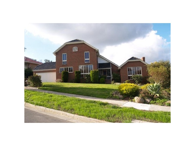 17 Devlaw Drive, Doncaster East VIC 3109