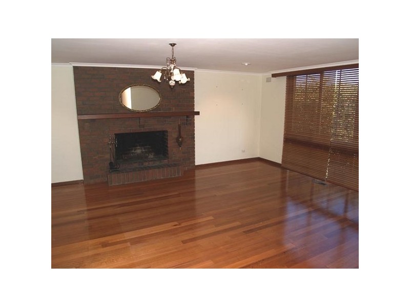 17 Devlaw Drive, Doncaster East VIC 3109