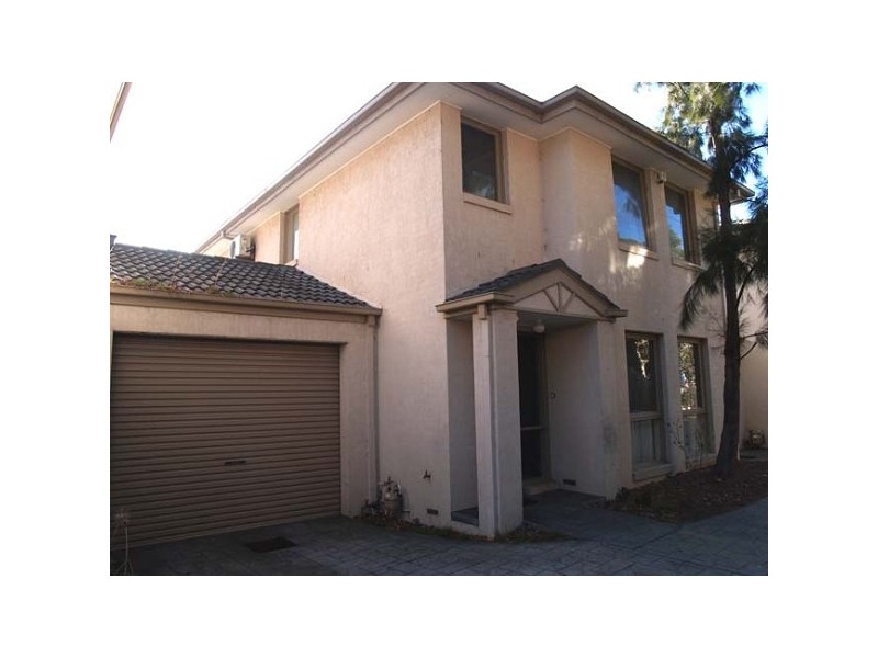 2/5 Bayley Grove, Doncaster VIC 3108