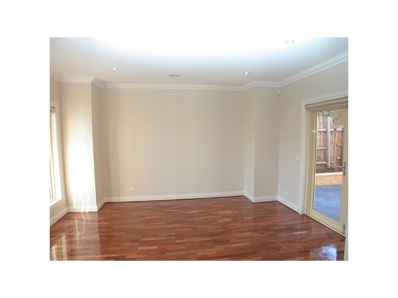 1/5 Olron Rise, Doncaster East VIC 3109