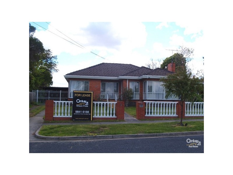 35 Hillingdon Crescent, Doncaster VIC 3108