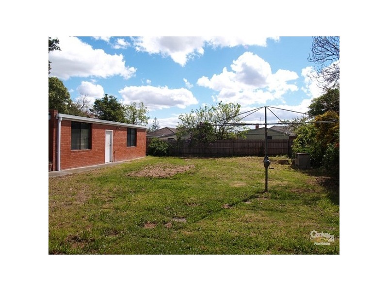 35 Hillingdon Crescent, Doncaster VIC 3108