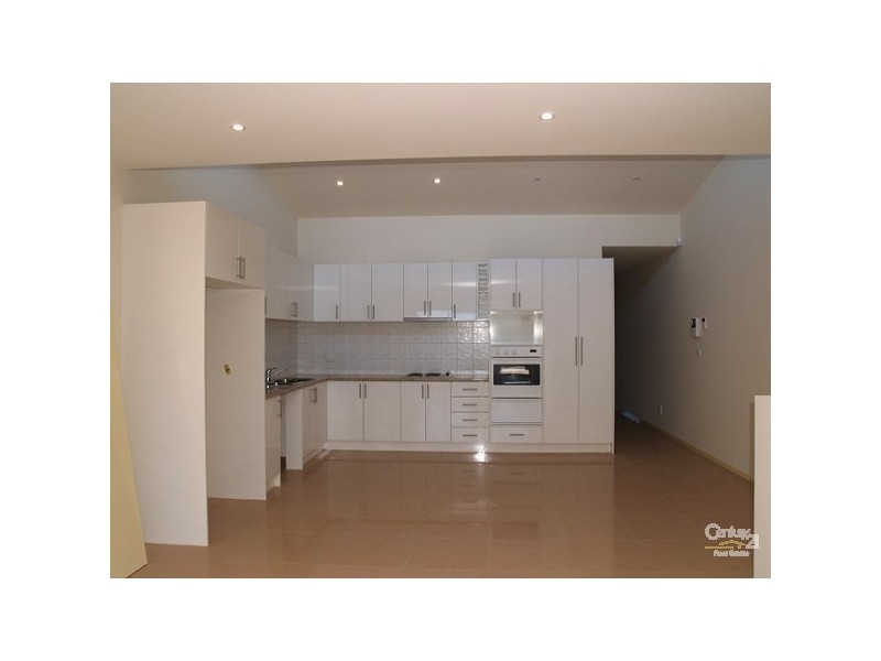 1/747 Doncaster Road, Doncaster VIC 3108