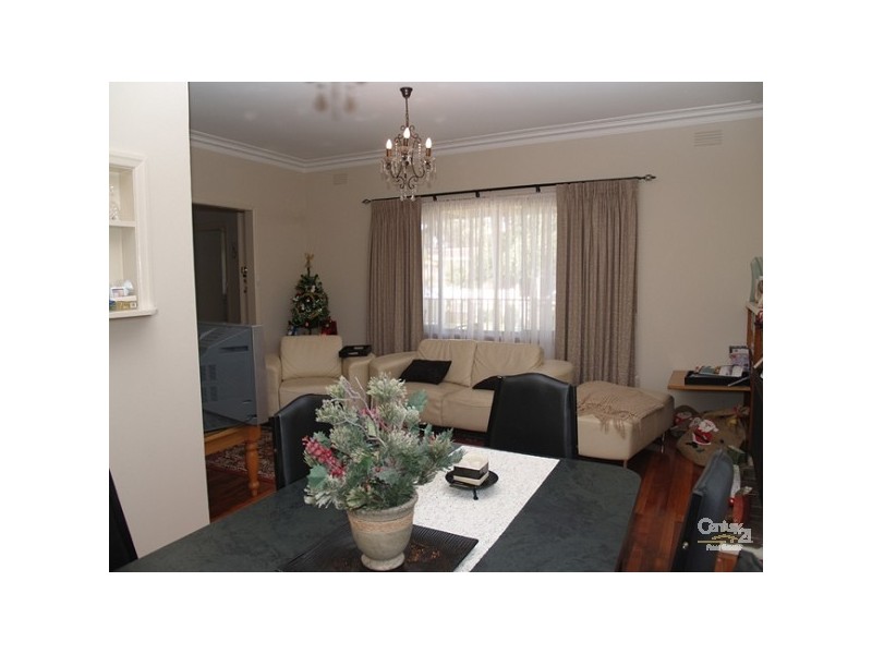 48 BARRY ROAD, Burwood East VIC 3151